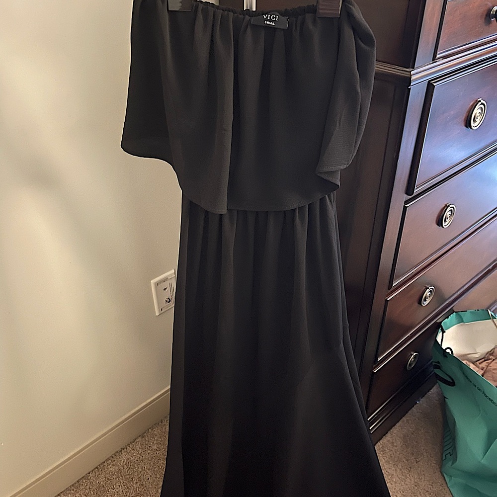 Flowy black strapless maxi